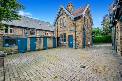 Rear Courtyard