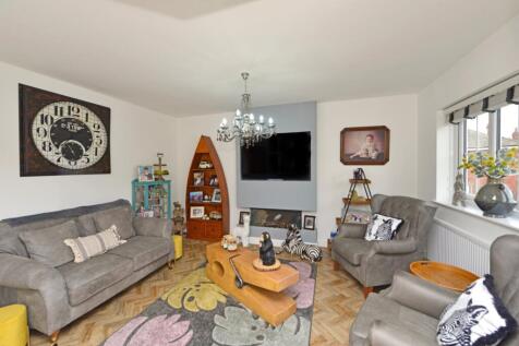 Living / Kitchen
