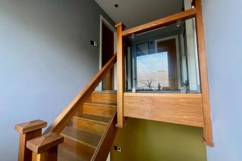 Hall/Landing