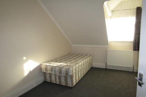 Large Single Bedroom