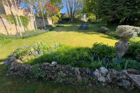 GARDEN 3.jpg