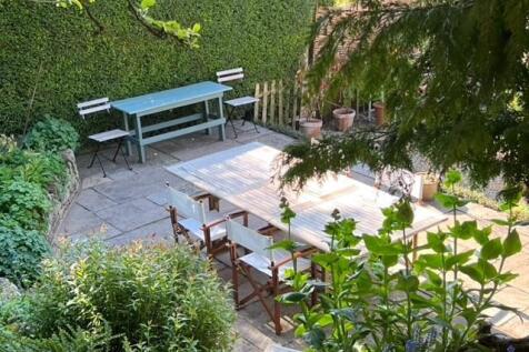 TERRACE.jpg