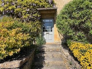 FRONT DOOR.jpg