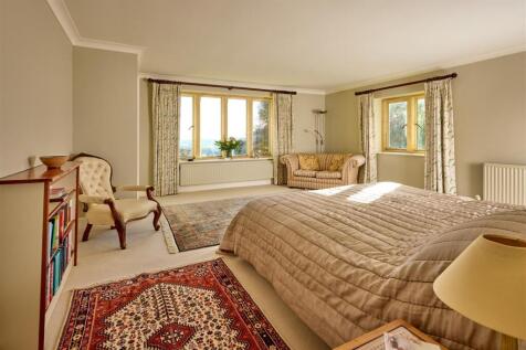 Main Bedroom .jpg