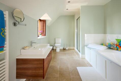 Bathroom .jpg
