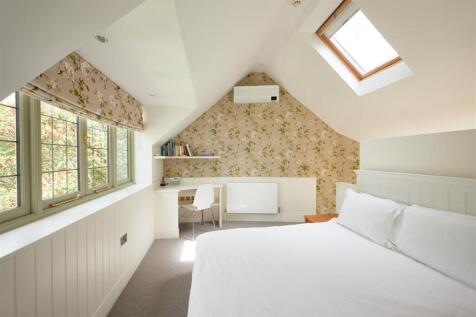 Bedroom 2 .jpg