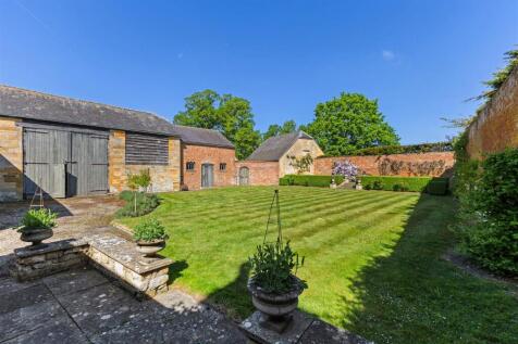 Walled Garden.jpg
