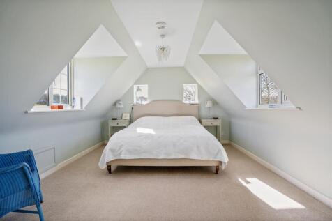 Master Bedroom.jpg