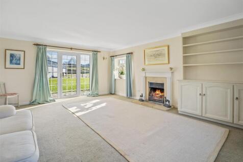 Sitting Room.jpg