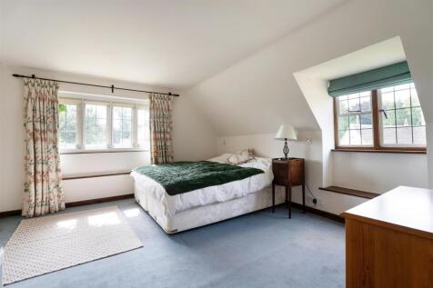 Bedroom 1.jpg