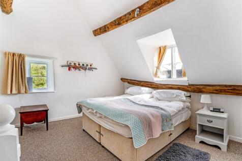 Bedroom .jpg