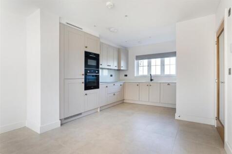 Kitchen .jpg