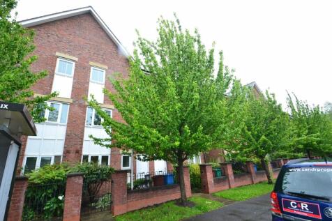 4 bedroom Terraced for rent