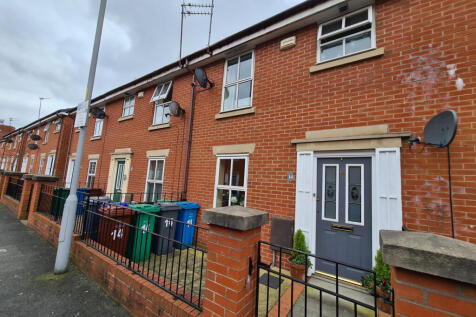 3 bedroom Terraced for rent
