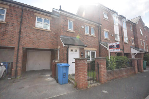 4 bedroom Terraced for rent