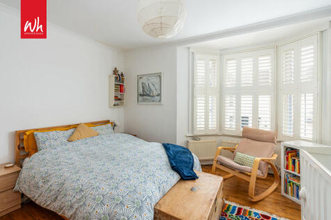bed 1 2