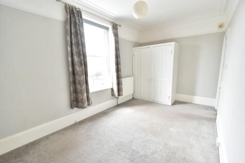 East bedroom 2