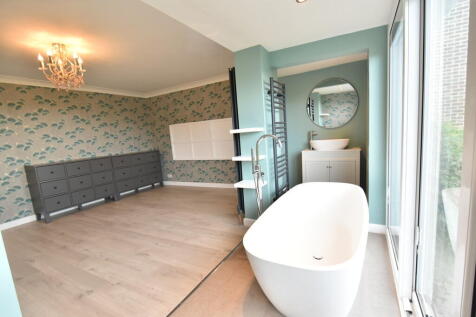 Master bedroom 3