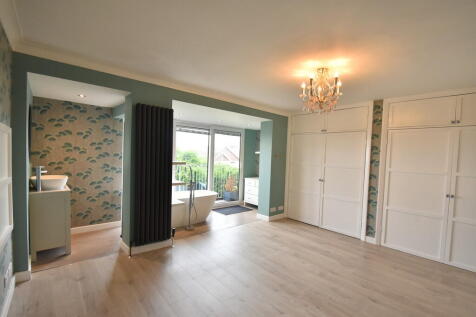 Master bedroom - ...