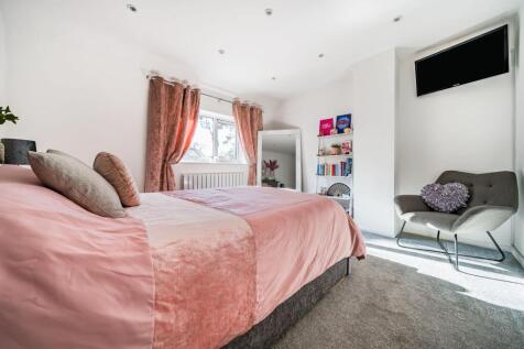 Principal bedroom