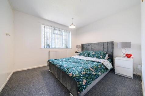 Principal bedroom