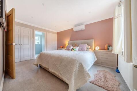 Principal bedroom