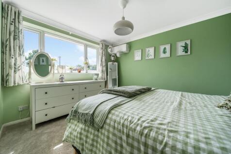 Principal bedroom