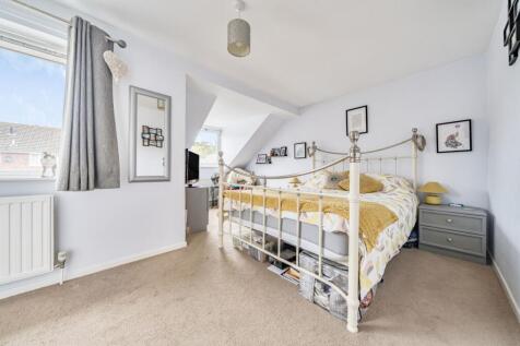Principal bedroom