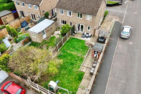 Elevated rear garden