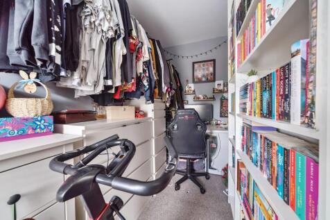 Walk in wardrobe