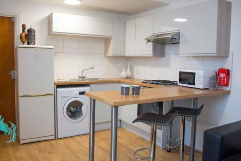 portsmouth-2-bed-student-flat-rental-st-andrews-ro