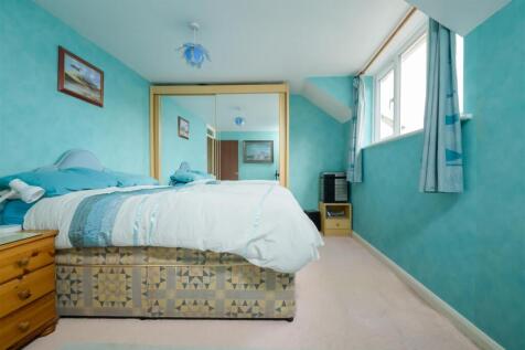 2 Cormorant Close Bedroom 1-4.jpeg