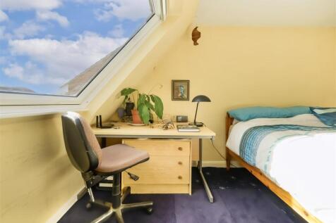 2 Cormorant Close Bedroom.jpeg
