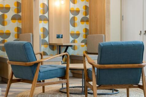 Botleigh Burlington Lobby  Oct 2211.jpg