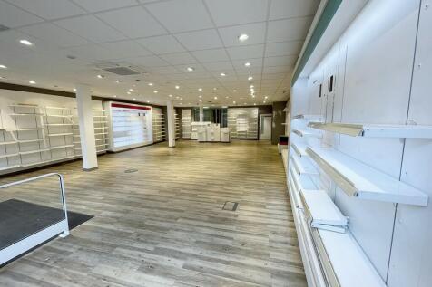 Retail area to fr...