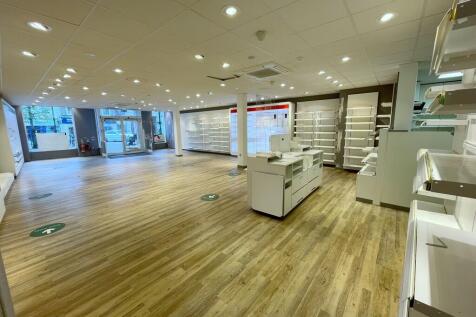 Retail area to fr...