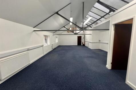 Kirkstall, LS5 3AE 3.jpg