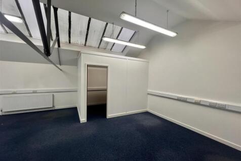 Kirkstall, LS5 3AE 1.jpg