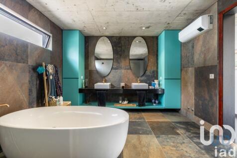 Property Image 33