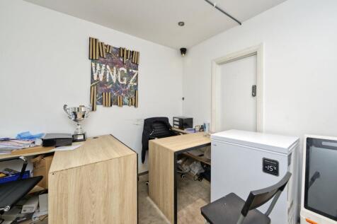 187 lower clapton rd6750.jpg
