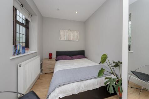 113 clarendon rd5080.jpg