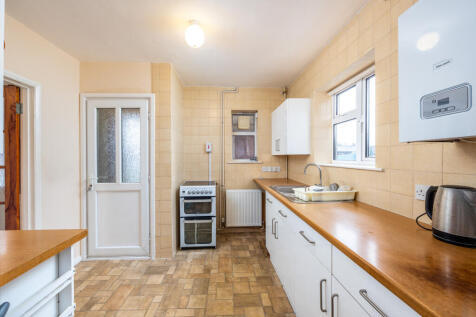 48 Walton Place-15