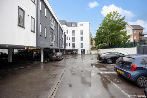 Flat 31, 70 Walton Street, HP21 7QP-13