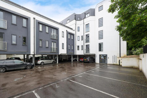 Flat 31, 70 Walton Street, HP21 7QP-12