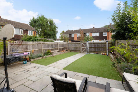 7 Stratton Grn, Aylesbury HP21 7EW, UK-6