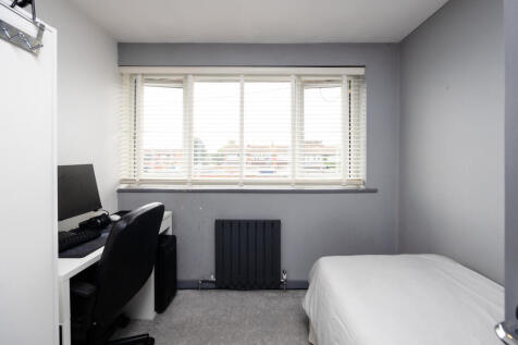 7 Stratton Grn, Aylesbury HP21 7EW, UK-15