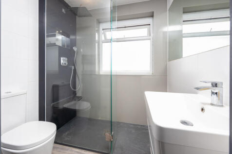 7 Stratton Grn, Aylesbury HP21 7EW, UK-23