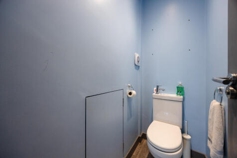 7 Stratton Grn, Aylesbury HP21 7EW, UK-10