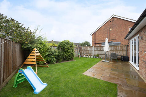 16A Greetham Road HP21 9BS-13