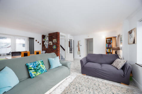 22 Ligo Avenue, HP22 5TX-30